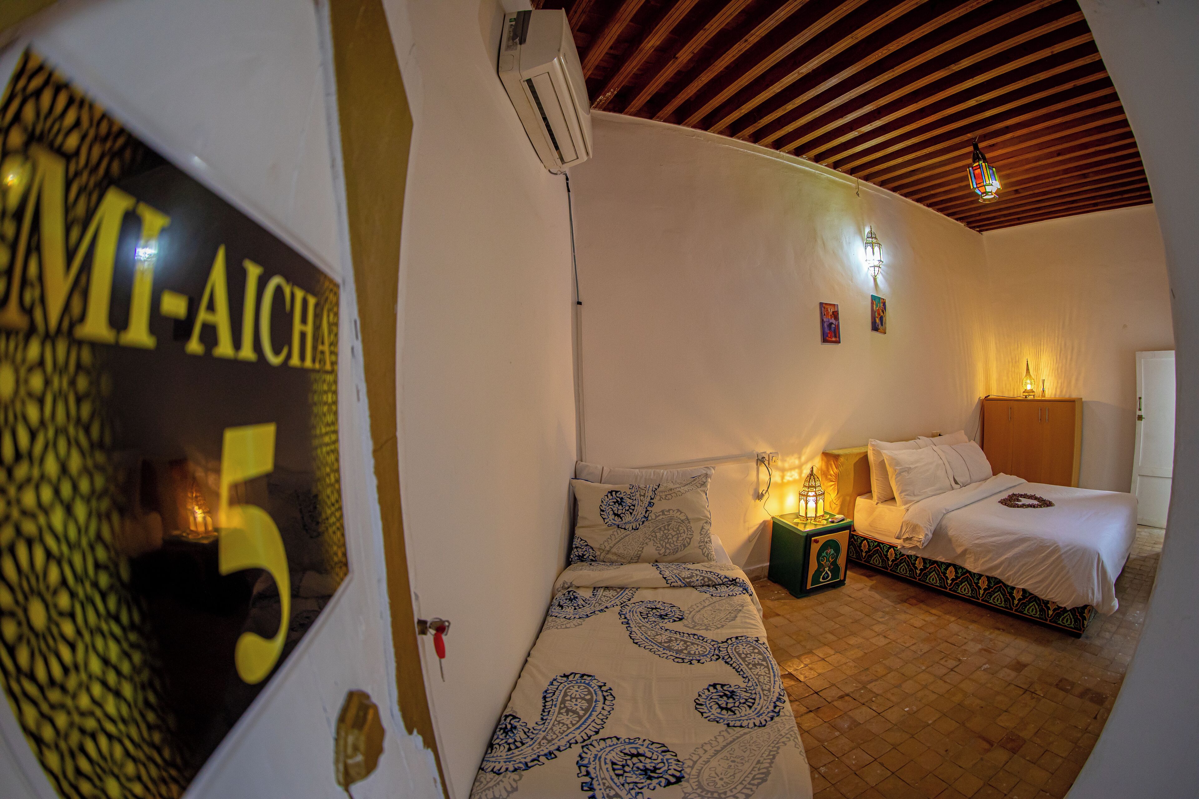 Iron/ironing board, free WiFi