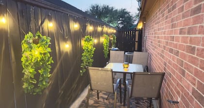 Charming 2-bedroom condo in lovely Edinburg Wifi/Netflix