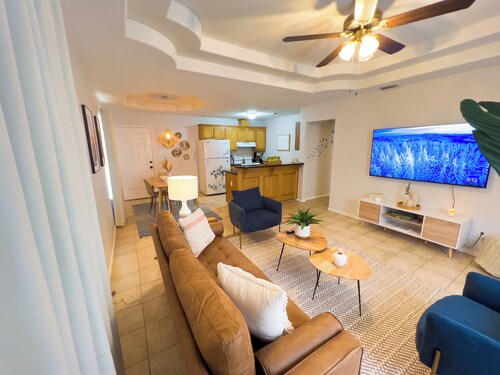 Charming 2-bedroom condo in lovely Edinburg Wifi/Netflix