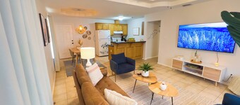 Charming 2-bedroom condo in lovely Edinburg Wifi/Netflix