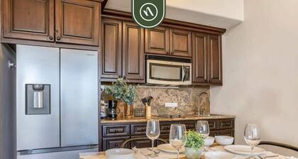 Beachfront Condo with Amazing View to the Sea