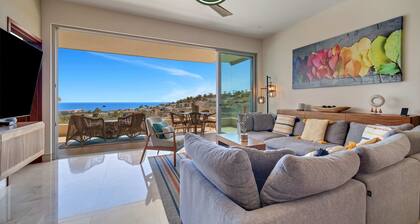 Oceanview 3 BR Condo - Pool - View of the Dessert