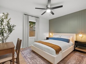 4 habitaciones, escritorio, tabla de planchar con plancha y wifi gratis