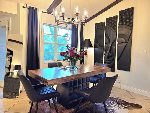 Dining - Wonderful 3-bedroom house with AC in Cape Coral (Cape Coral)