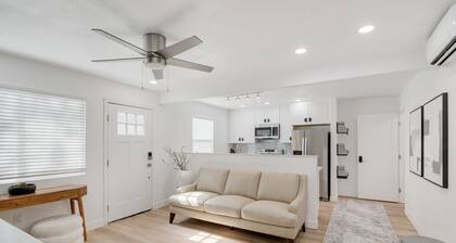 5-bedroom with fun accents and updated decor