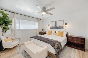 5 bedrooms, iron/ironing board, WiFi, bed sheets