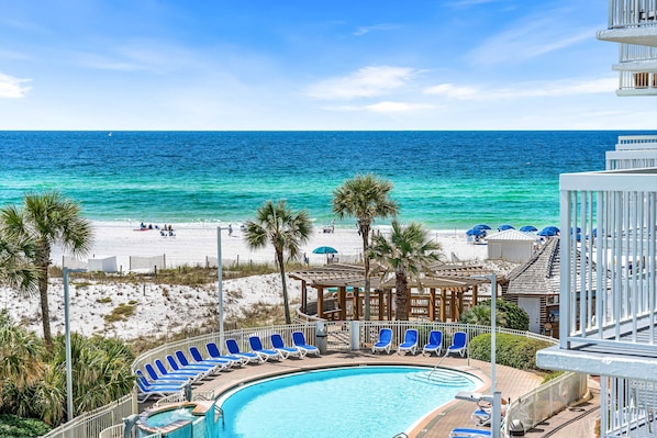 Indoor pool, a heated pool - Beachfront Condo, gorgeous views, shared pool and beach access (Destin)