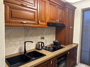 Microwave, oven, stovetop, dishwasher