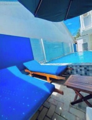 Pool - Three-Bedroom Apartment with Balcony 1& 3 (Dar es Salaam)