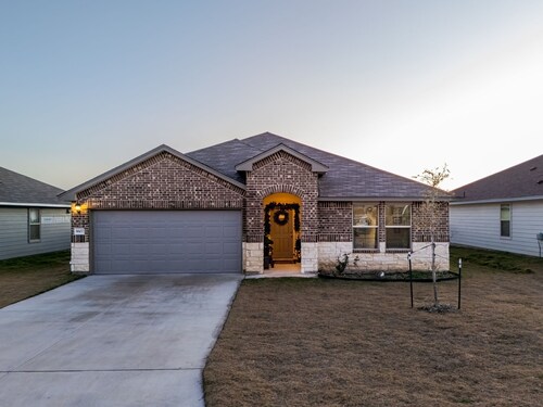 Brahma Plains- Modern, Clean and Ready!