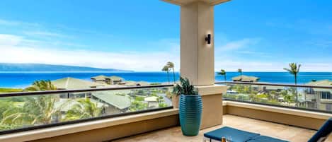Condo (3 Bedrooms) | Front of property