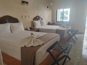 Chambre Double Standard | Coffres-forts dans les chambres, bureau