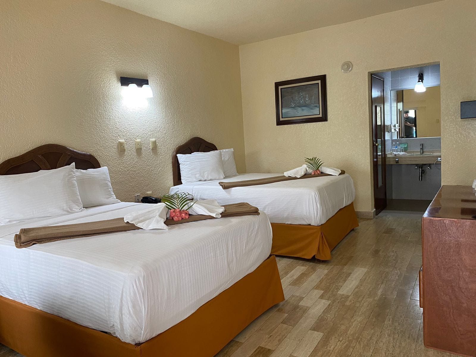 Coffres-forts dans les chambres, bureau