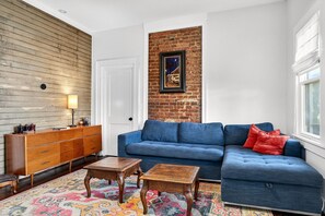 Smart-tv, bøger, musikbibliotek