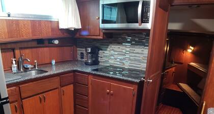 Fabulous 60ft. yacht with available crew in Montego Bay!