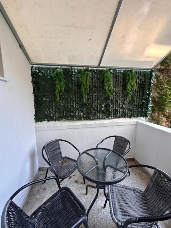 Apartamento luxo, sacada, vista para o pátio | Terraço/pátio