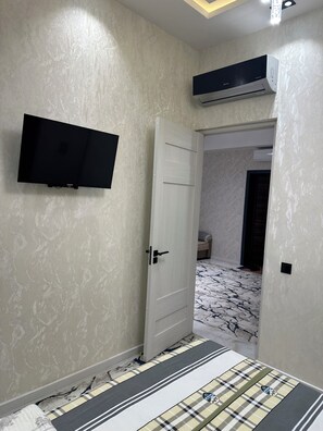 1 bedroom, iron/ironing board, WiFi, bed sheets