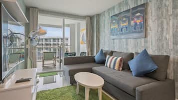 Apartment, 1 Bedroom, Accessible, Balcony | Living room