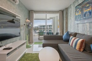 Apartamento, 1 quarto, acessível, sacada | Sala de estar