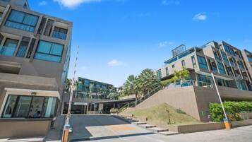 Apartamento, 1 quarto, acessível, sacada | Fachada