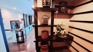 Apartment, 5 Bedrooms, Accessible, Balcony | Interior