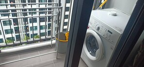 Condo, 1 Bedroom, Accessible, City View | Interior