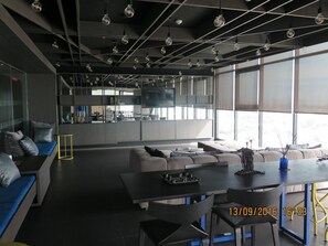 Condo, 1 chambre, accessible aux personnes à mobilité réduite, vue sur la ville | Restauration