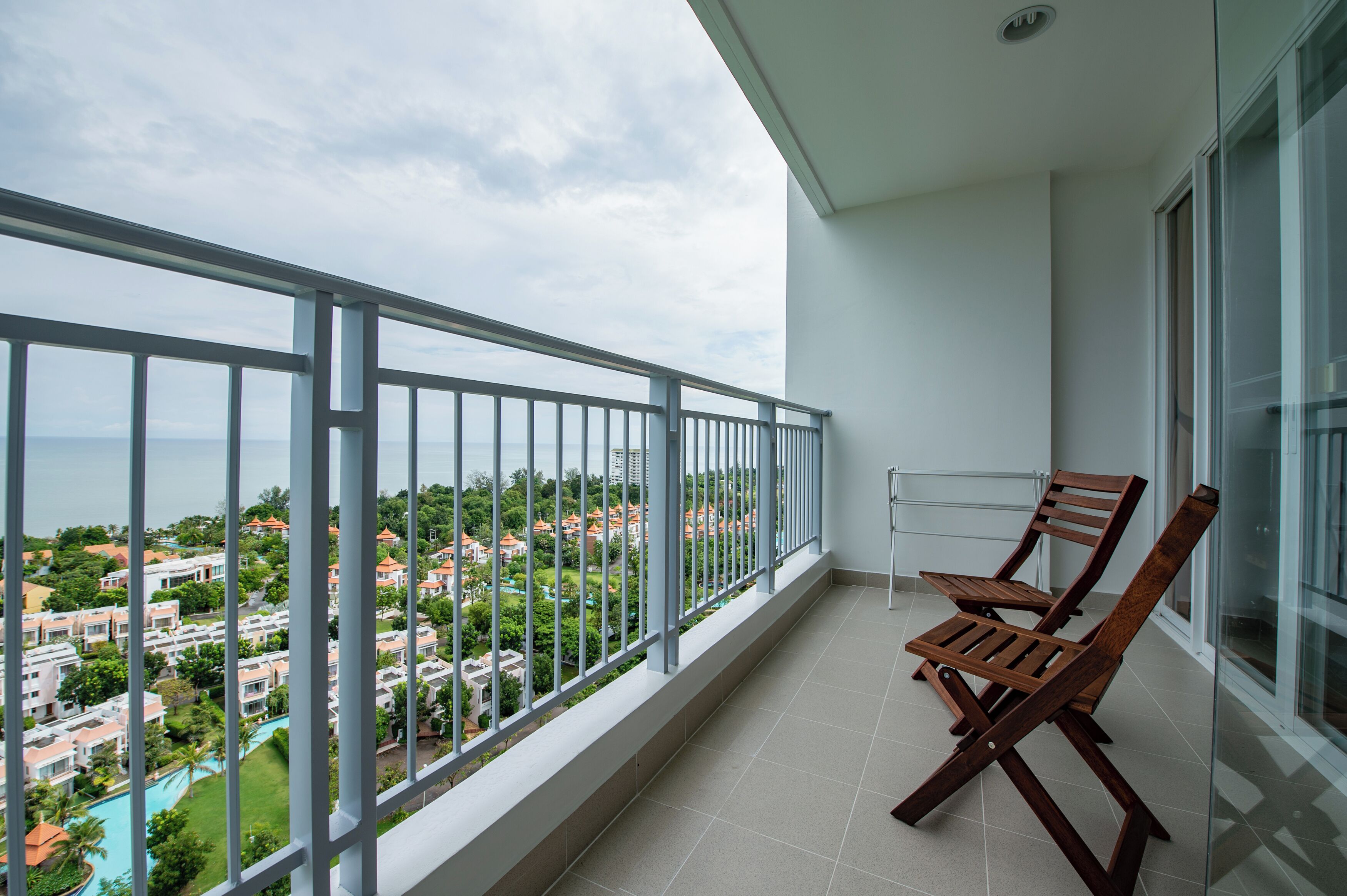 อพาร์ทเมนท์, 2 ห้องนอน, พร้อมสิ่งอำนวยความสะดวกสำหรับผู้พิการ, ระเบียง | บริเวณที่พัก