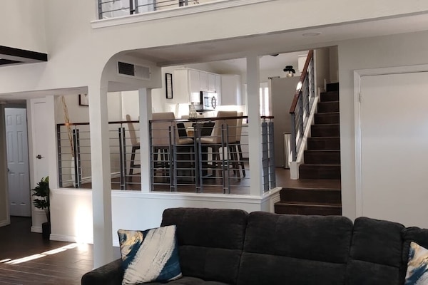 Smart TV, fireplace, stereo