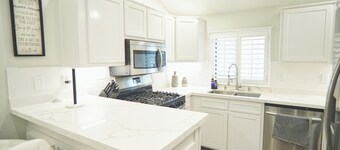 3-bedroom Modern House, recently renovated and upgraded with smart lighting