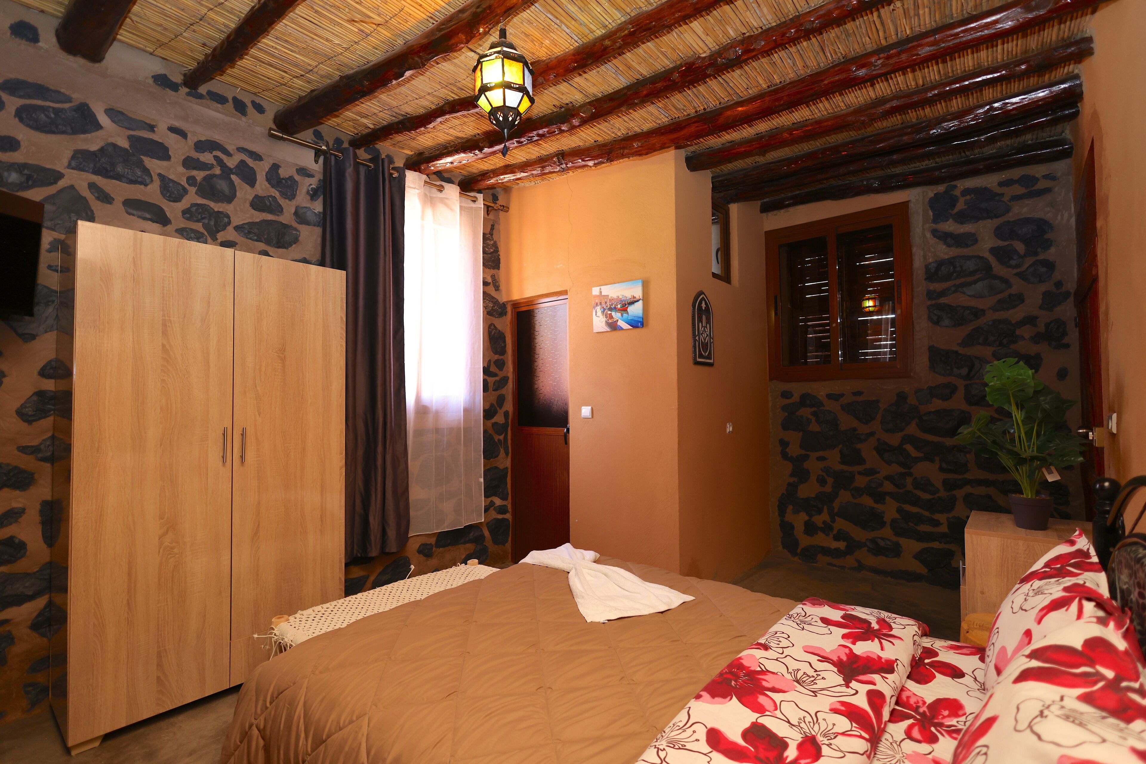 Televisión de pantalla plana 40 cm con canales de televisión digitales