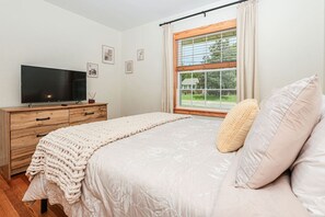 3 slaapkamers, een strijkplank/strijkijzer, wifi