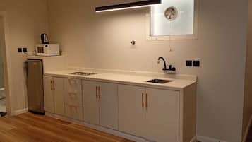 Fridge, microwave, stovetop, electric kettle