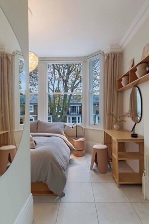 3 bedrooms, iron/ironing board, travel crib, WiFi