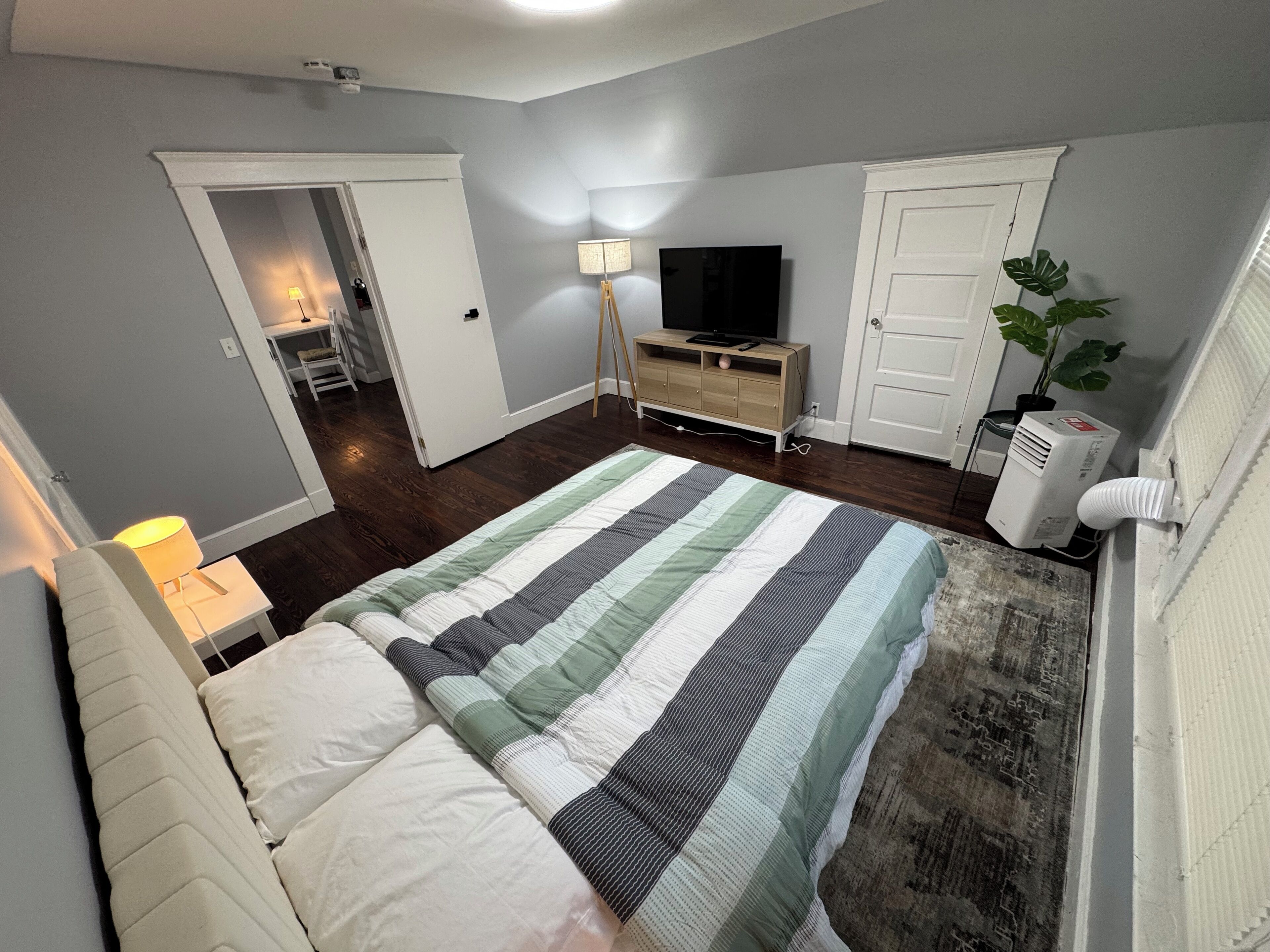 2 soverom, strykejern/-brett, wi-fi og sengetøy