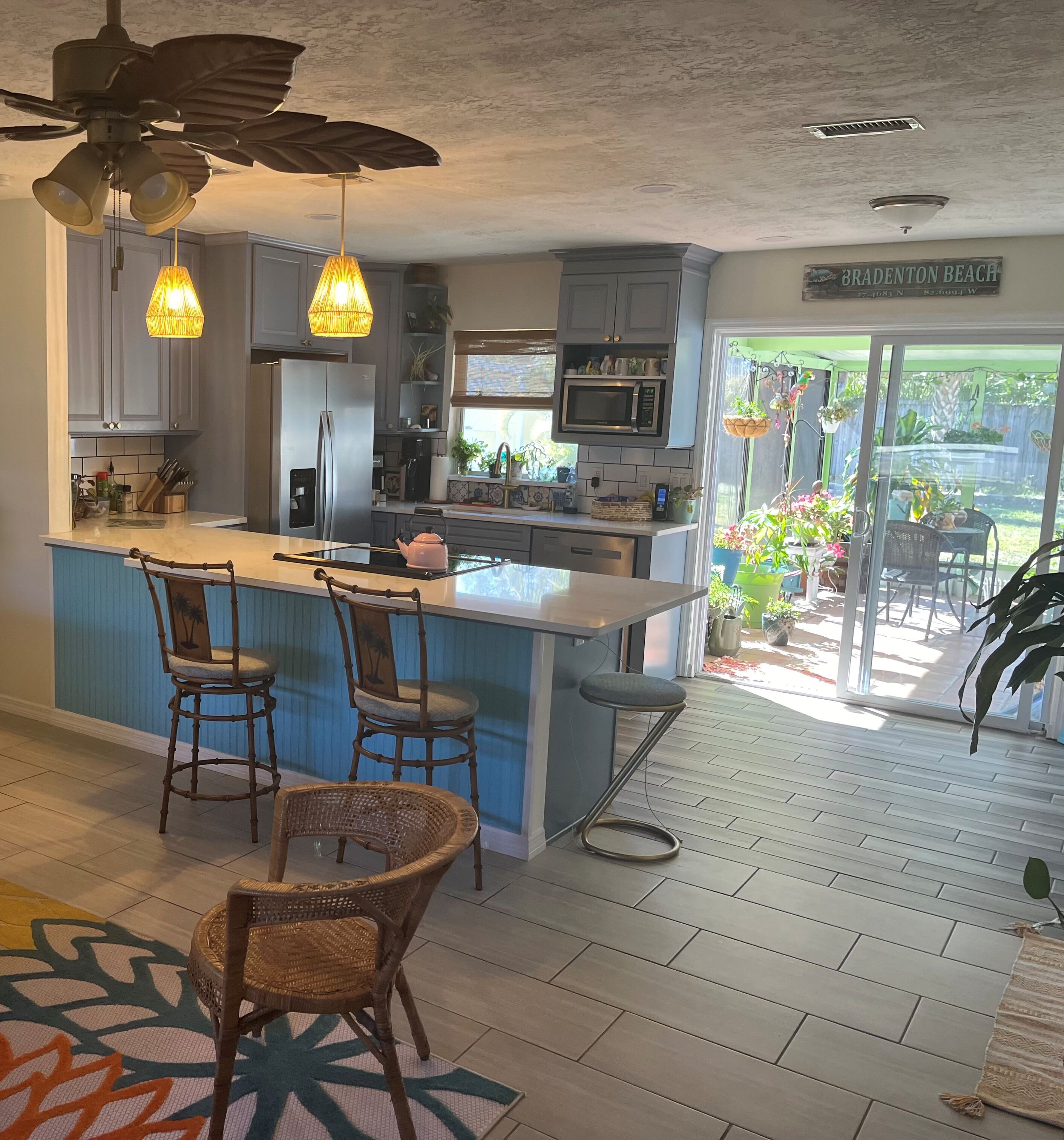 Micro-ondes, four, plaque de cuisson, lave-vaisselle