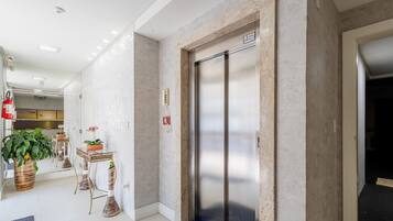 Basic Apartment | Interior