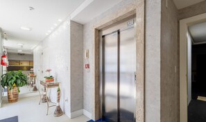 Apartamento básico | Parte interna