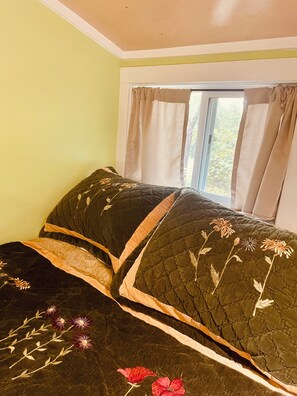 1 室のベッドルーム、WiFi