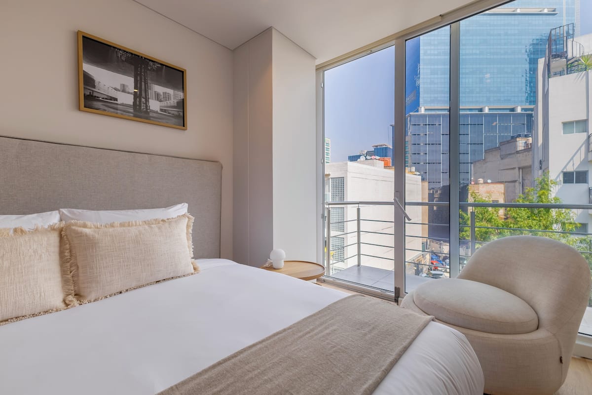 Appartement luxueux | Coffre-fort, bureau, espace de travail pour ordinateurs portables