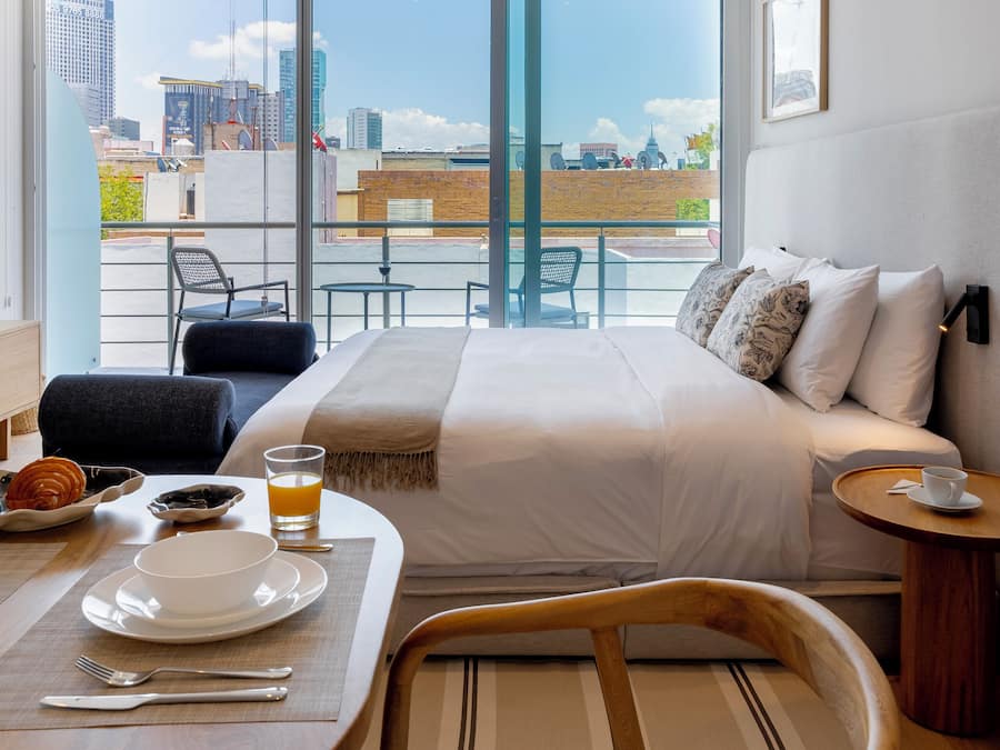 Studiosuite – design | Safe på rommet, skrivebord og skrivebord for bærbar PC