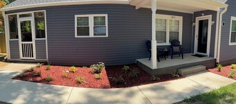 Sarah's House
Rare-Gem! Charming 3-bedroom house in Central Rockingham with AC