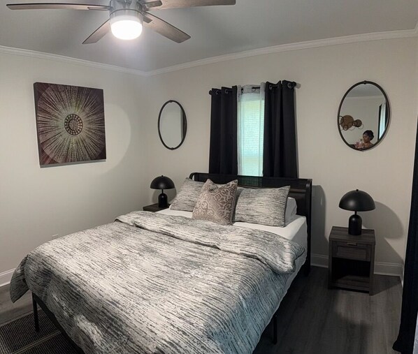 3 bedrooms, iron/ironing board, Internet, bed sheets