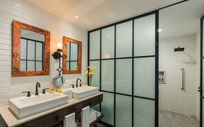 Shower, hair dryer, towels, soap - Luxury 2BR Ocean View Villa with Private Terrace & Plunge Pool (Cabo San Lucas)
