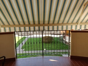 Terrace/patio - Strategic location for an unforgettable vacation. A few miles from the lakes (Oleggio)