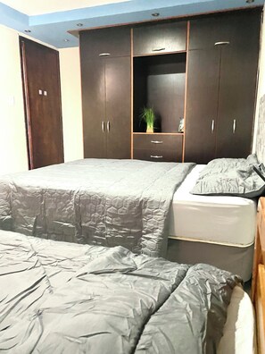 1 dormitori, wifi gratuïta i roba de llit