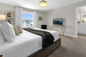 3 bedrooms, iron/ironing board, travel cot, free WiFi