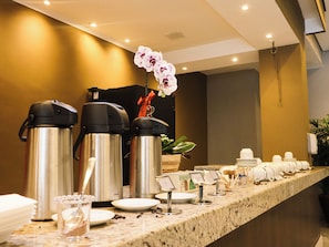 Free daily buffet breakfast