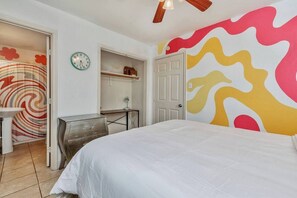 1 dormitorio, tabla de planchar con plancha, wifi y ropa de cama