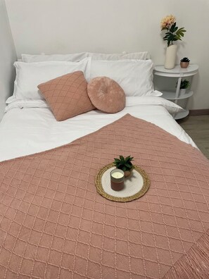 4 Schlafzimmer, Bügeleisen/Bügelbrett, WLAN, Bettwäsche